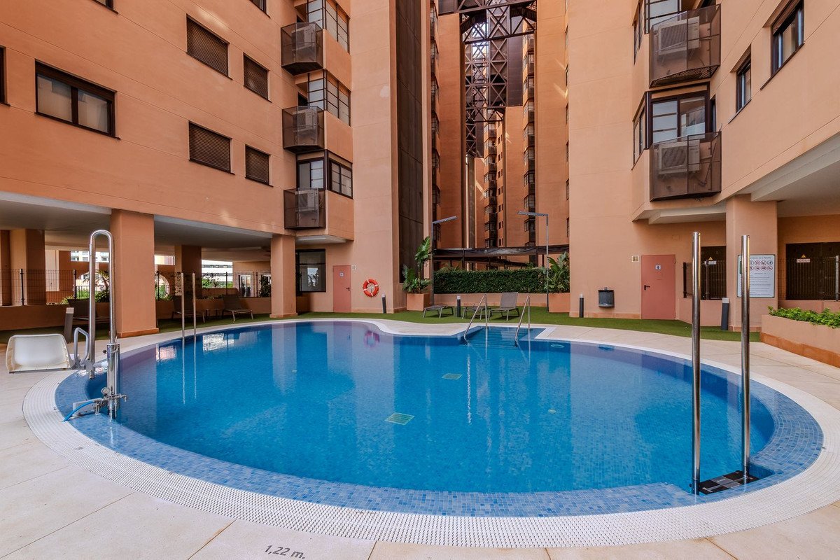 3 Bed Penthouse in Teatinos