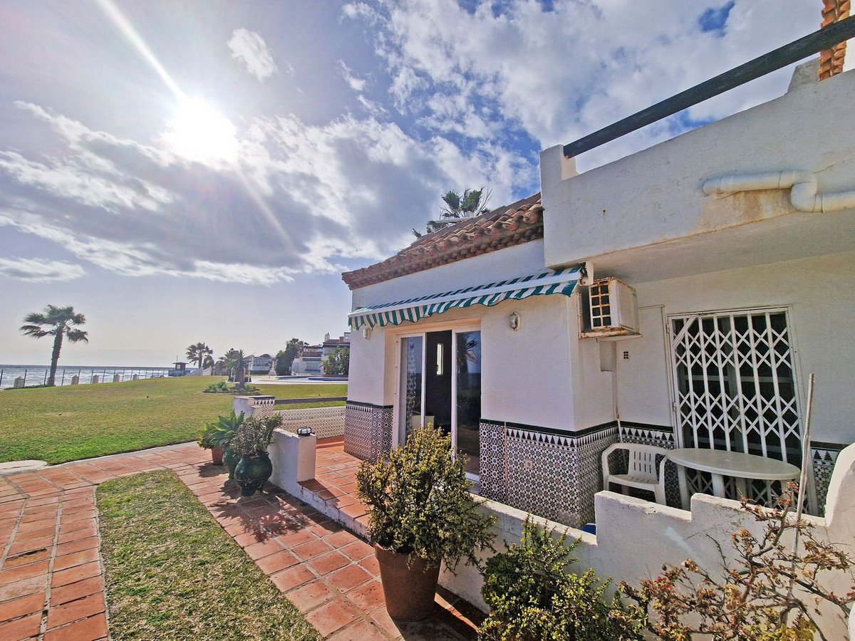 2 Bed Ground Floor Apartment in Calahonda