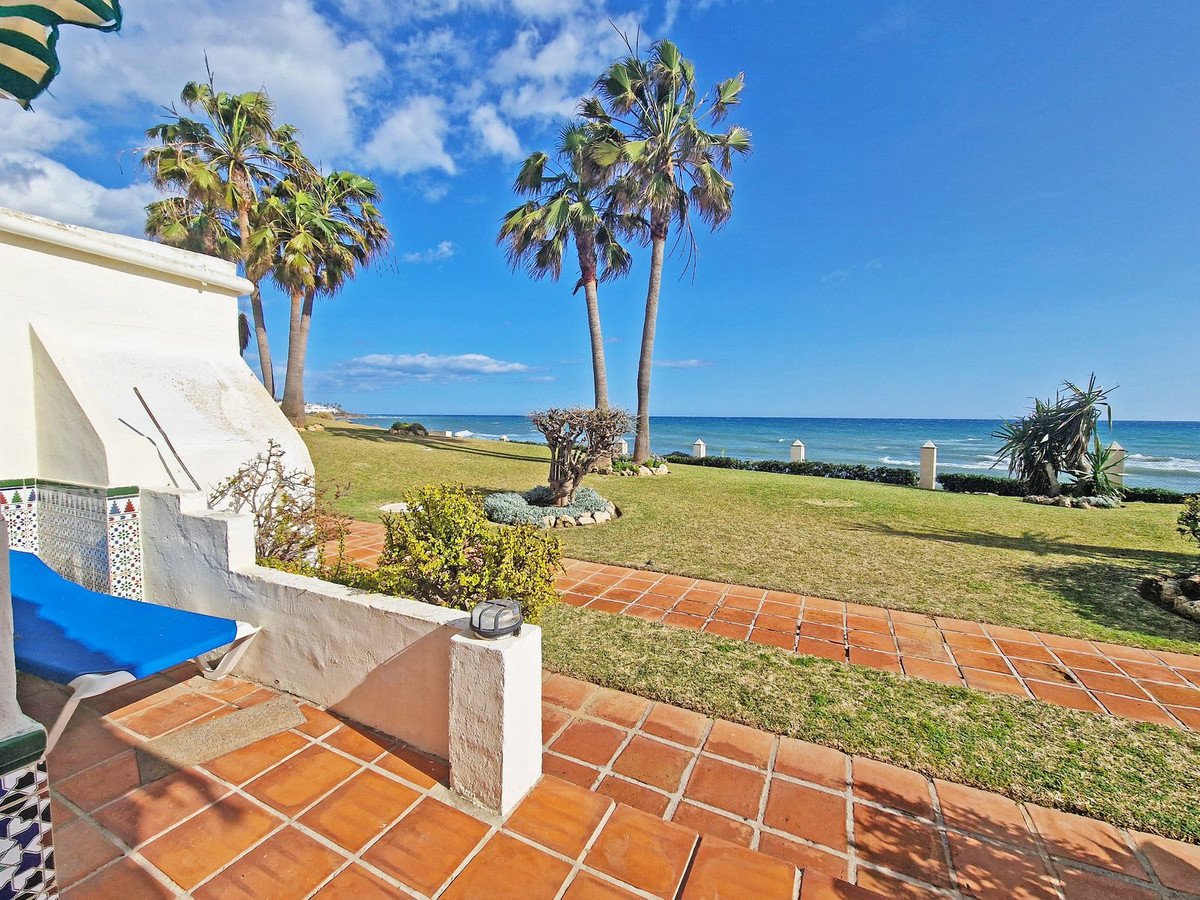 2 Bed Ground Floor Apartment in Calahonda