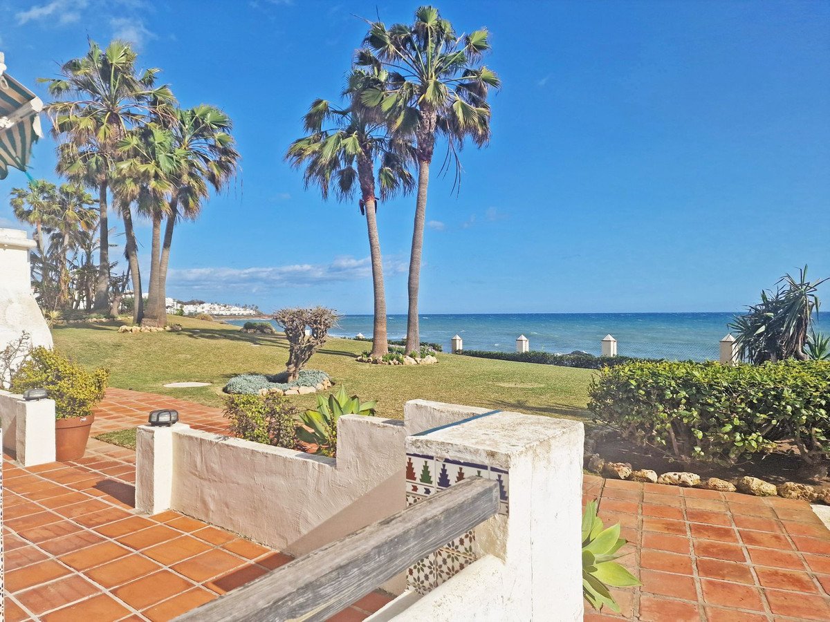 2 Bed Ground Floor Apartment in Calahonda