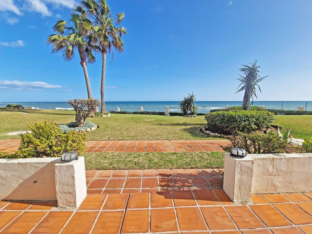 2 Bed Ground Floor Apartment in Calahonda