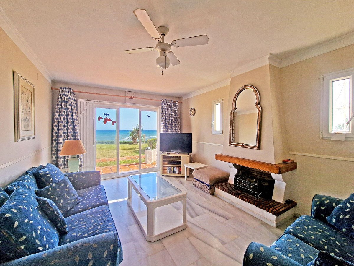2 Bed Ground Floor Apartment in Calahonda