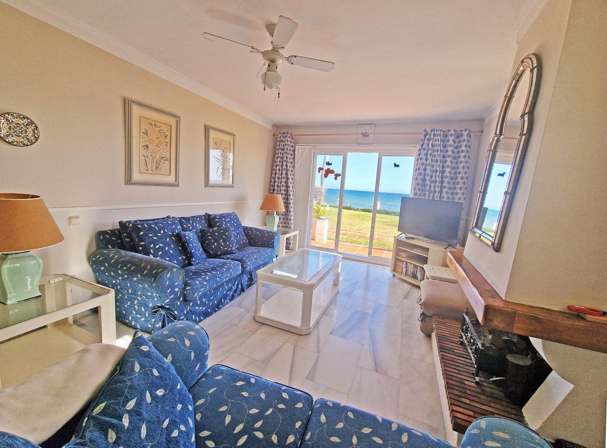 2 Bed Ground Floor Apartment in Calahonda