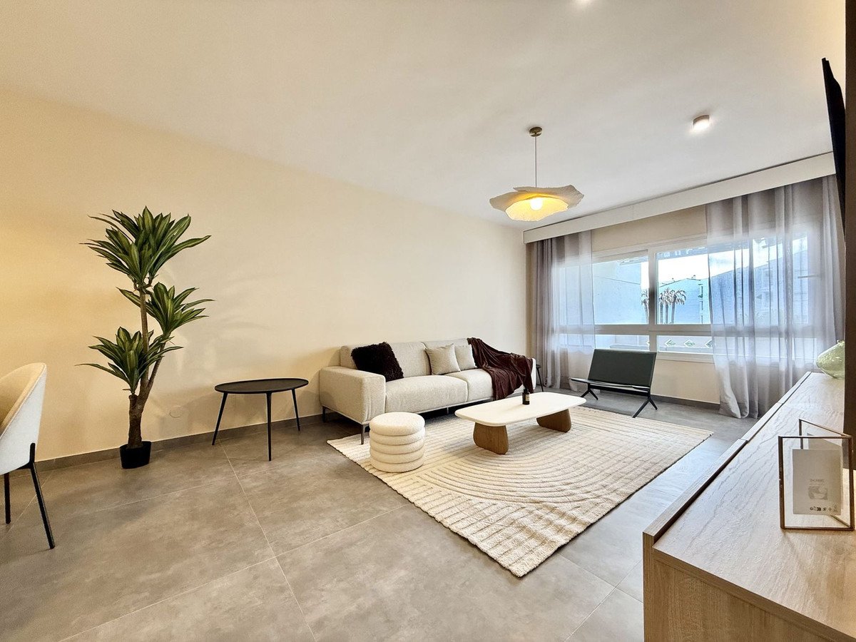 1 Bed Middle Floor Apartment in Puerto Banús