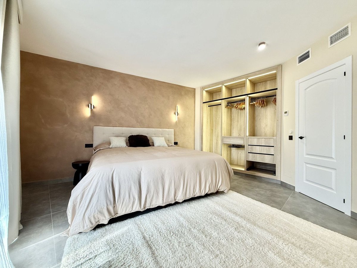 1 Bed Middle Floor Apartment in Puerto Banús