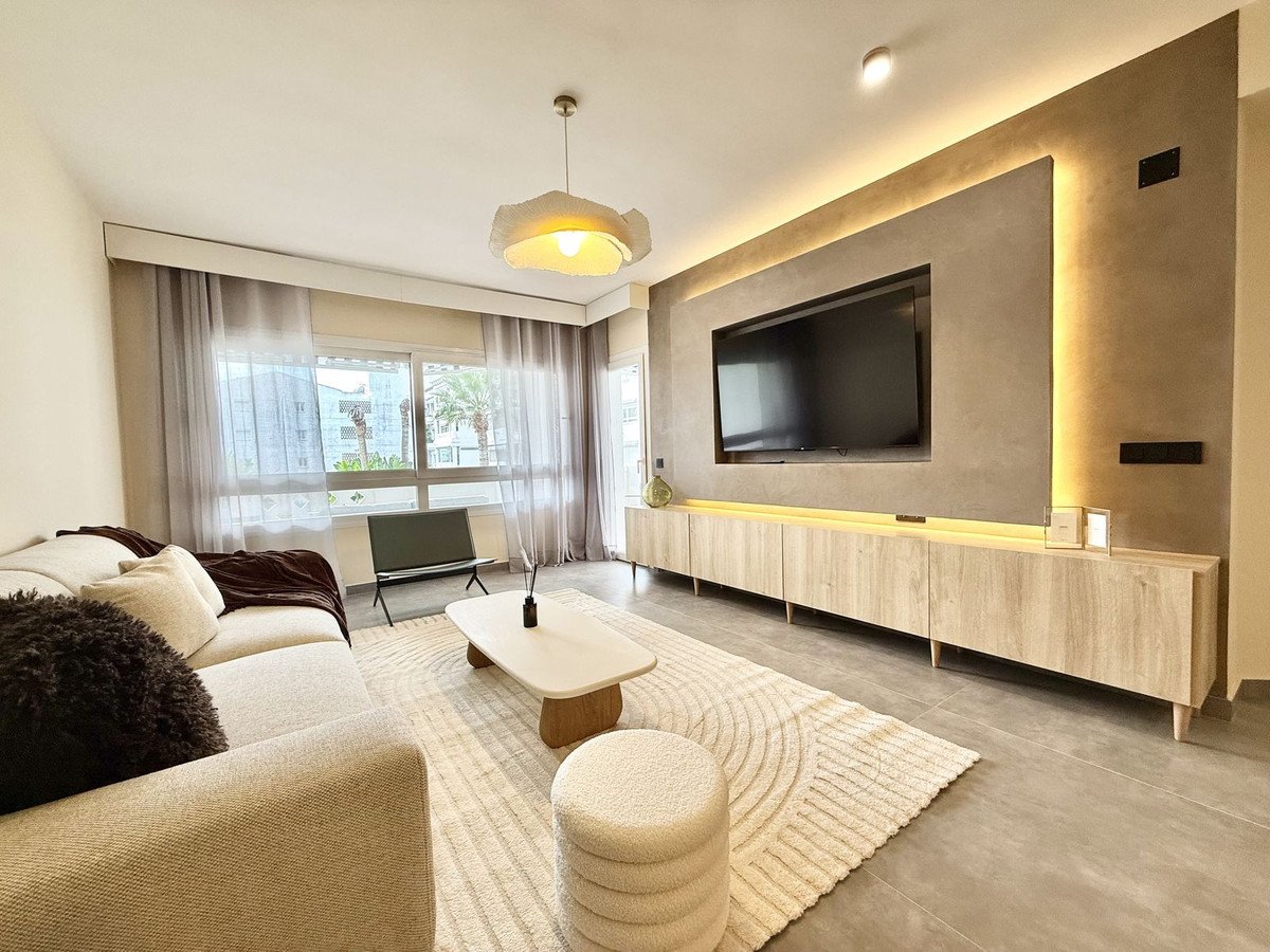 1 Bed Middle Floor Apartment in Puerto Banús