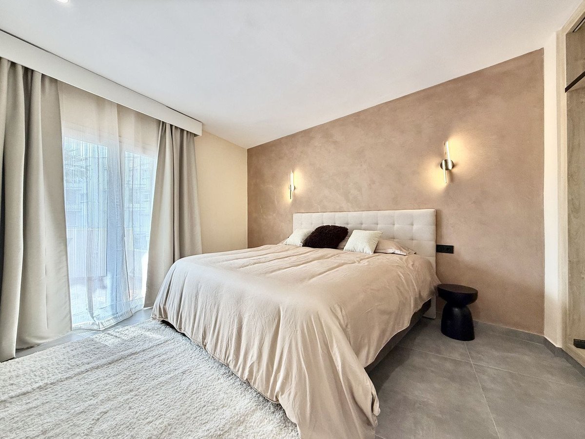 1 Bed Middle Floor Apartment in Puerto Banús