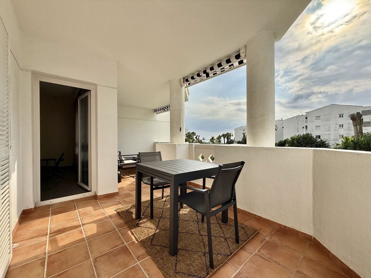 1 Bed Middle Floor Apartment in Puerto Banús