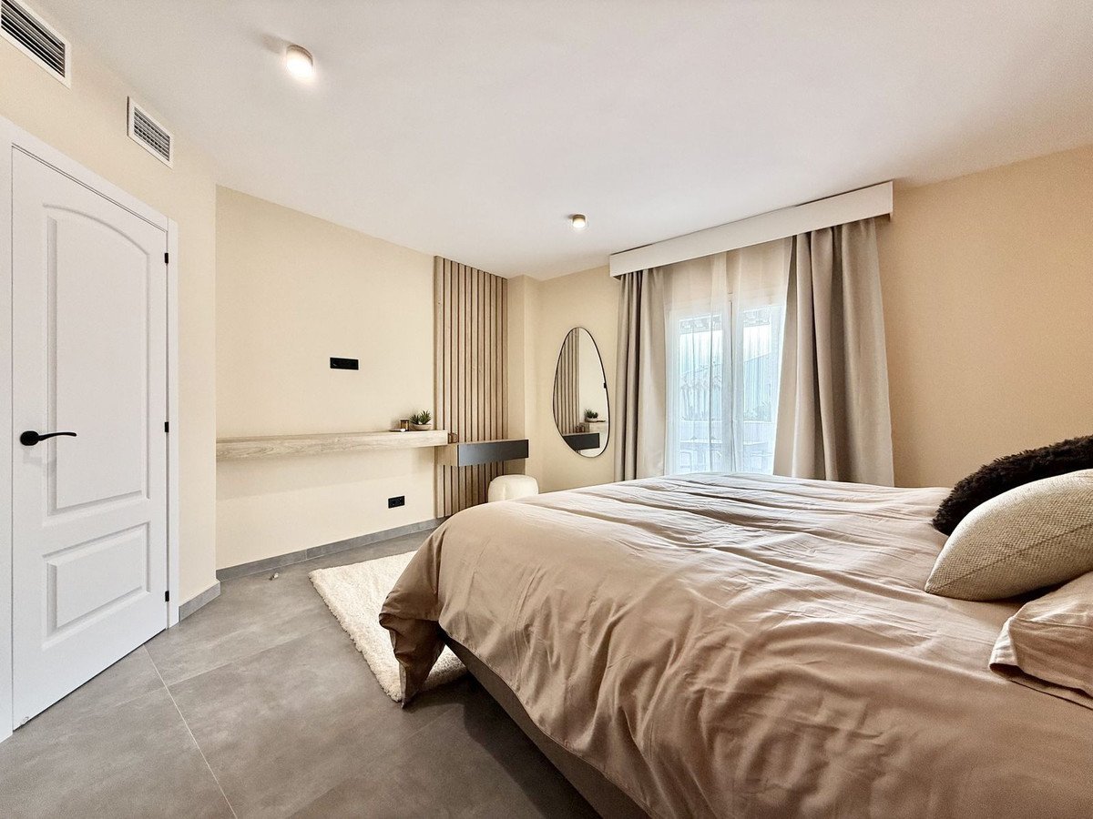 1 Bed Middle Floor Apartment in Puerto Banús