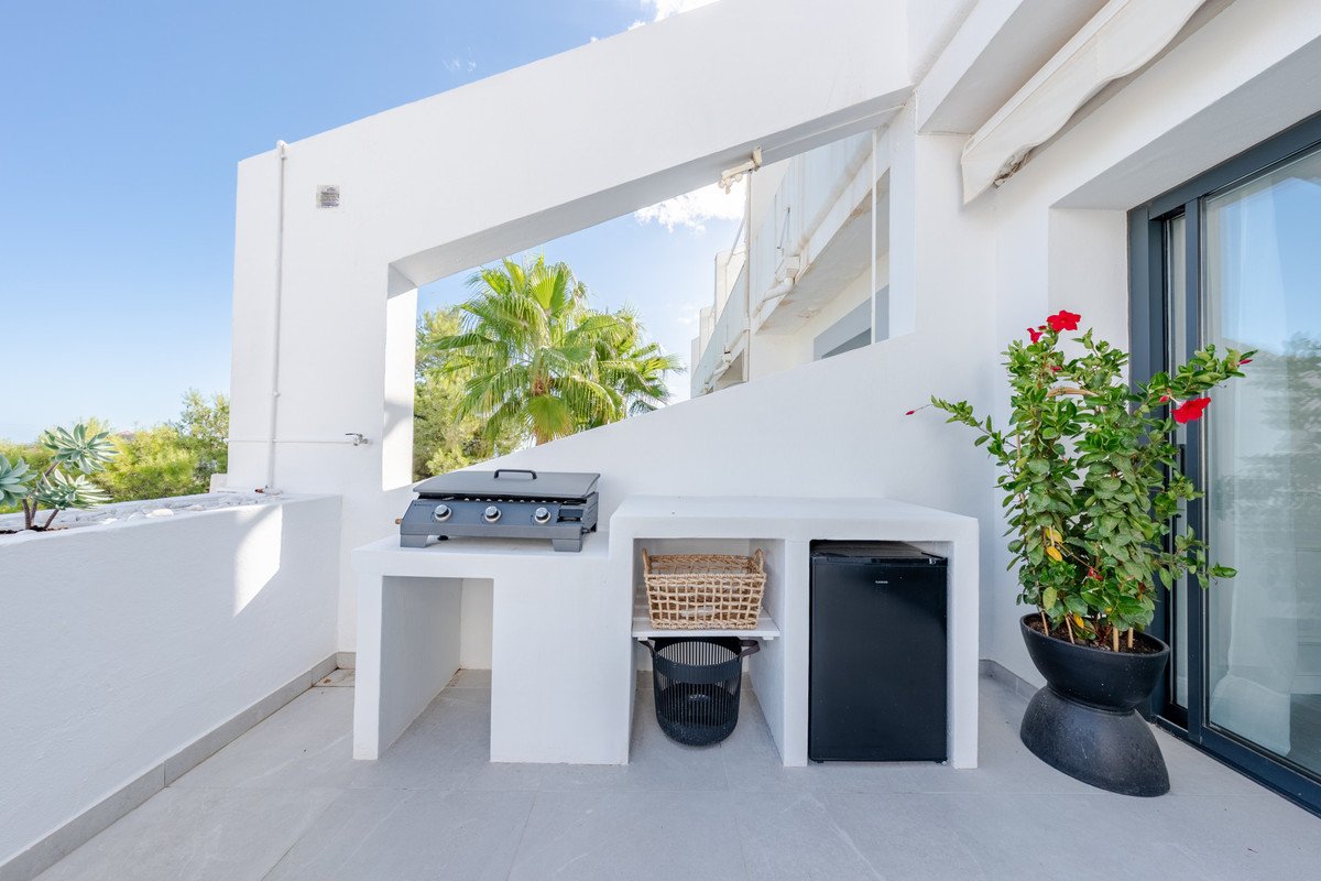 3 Bed Middle Floor Apartment in La Quinta