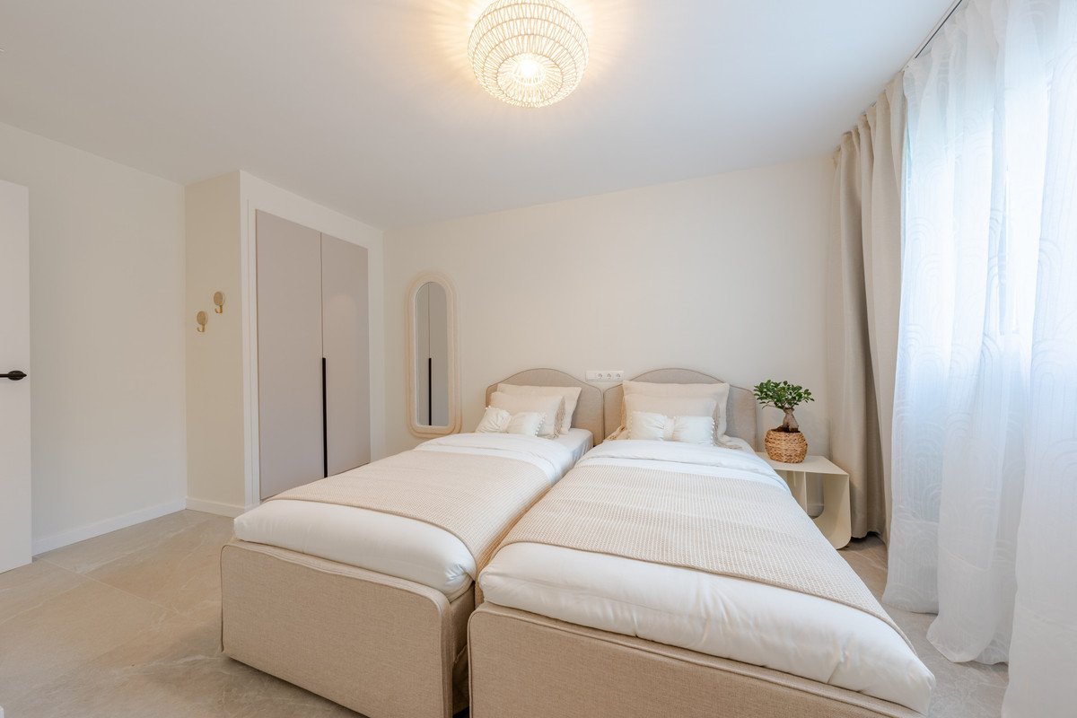 3 Bed Middle Floor Apartment in La Quinta