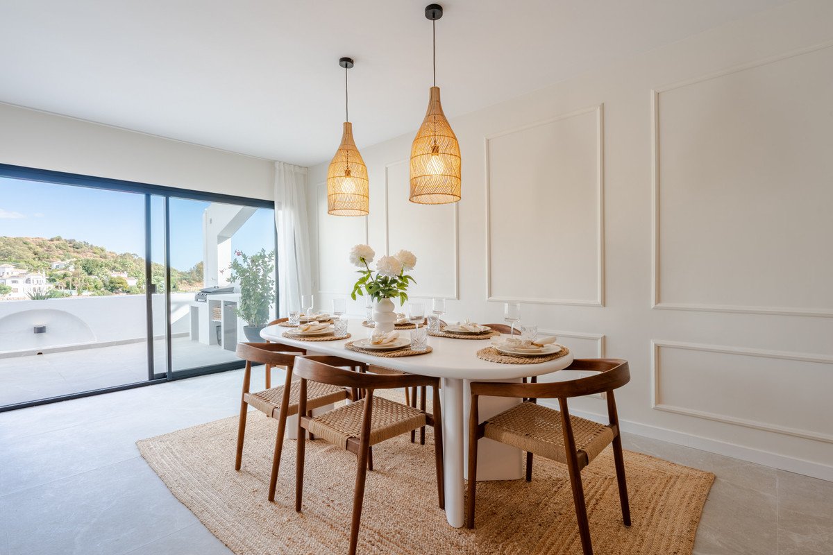 3 Bed Middle Floor Apartment in La Quinta