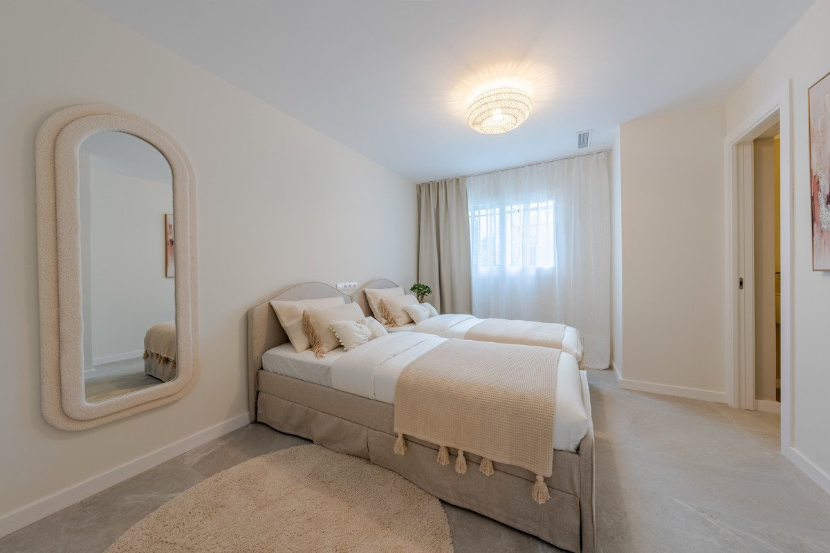 3 Bed Middle Floor Apartment in La Quinta