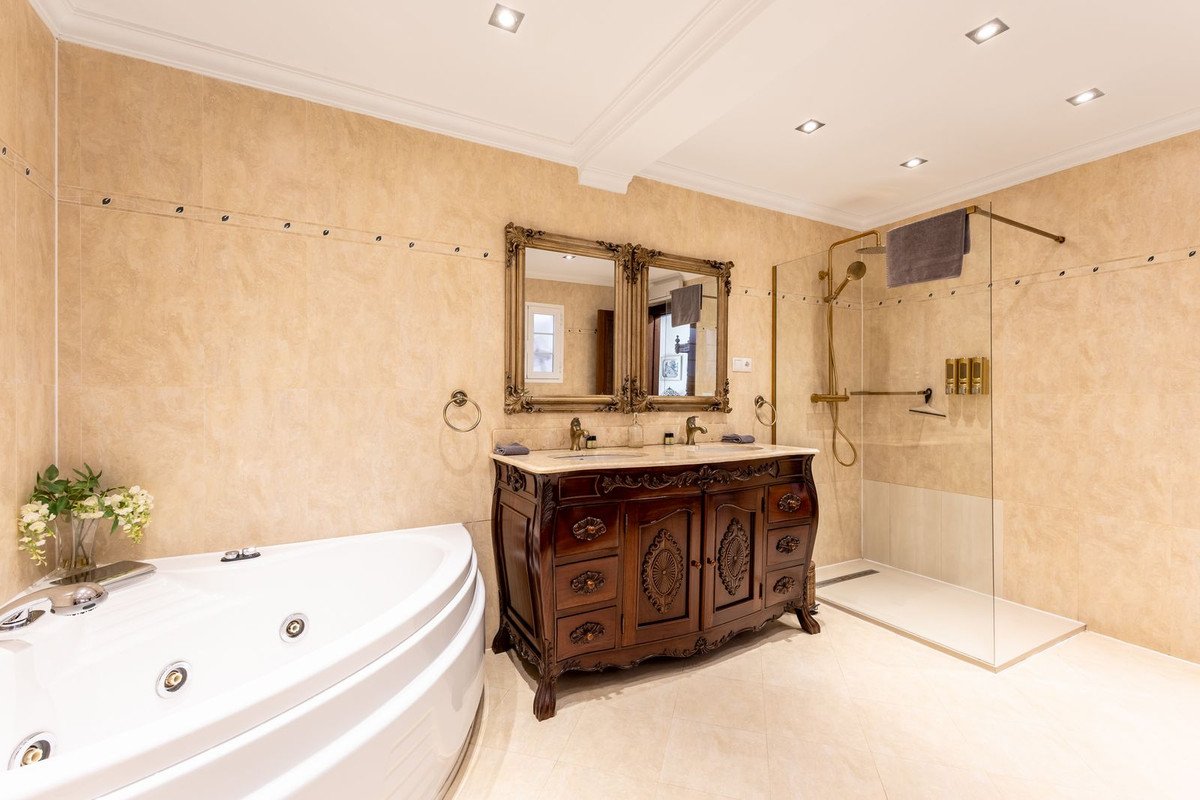 3 Bed Detached Villa in Alhaurin Golf