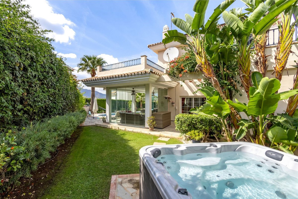 3 Bed Detached Villa in Alhaurin Golf