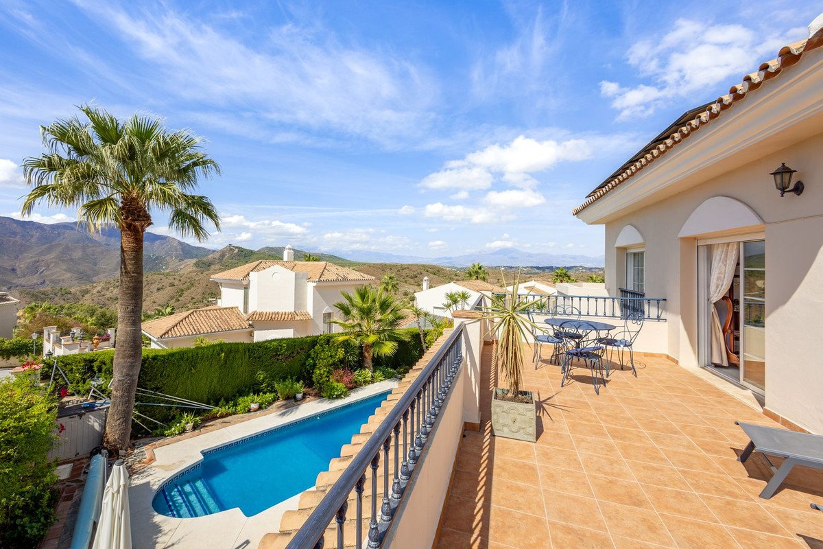 3 Bed Detached Villa in Alhaurin Golf