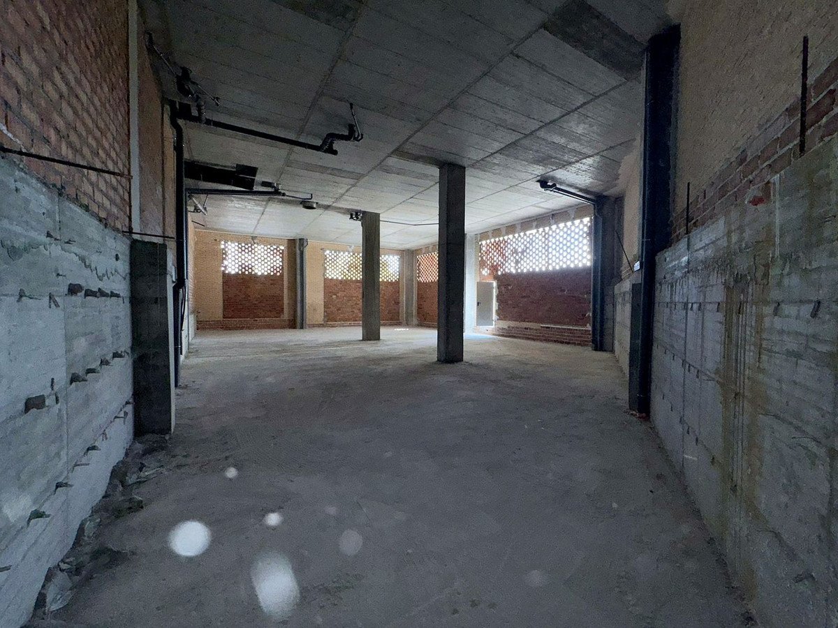 Commercial Premises in Nueva Andalucía