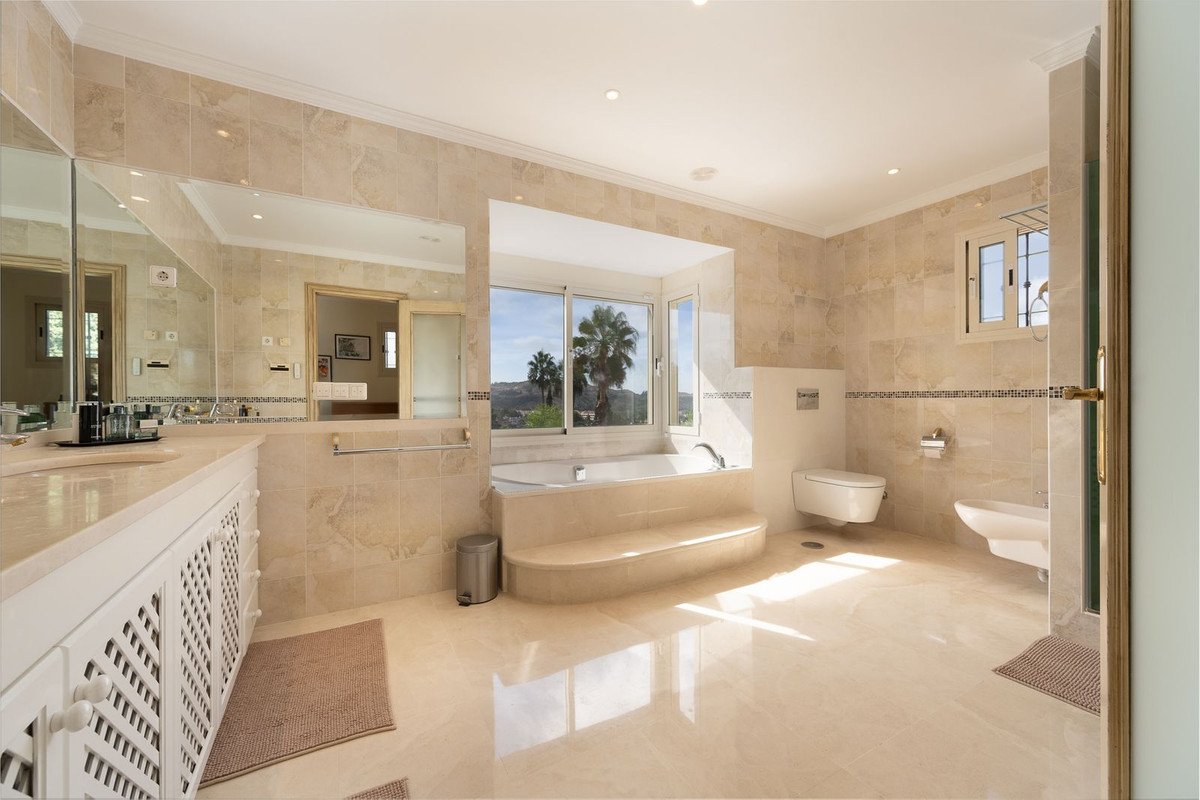 4 Bed Detached Villa in Mijas Golf