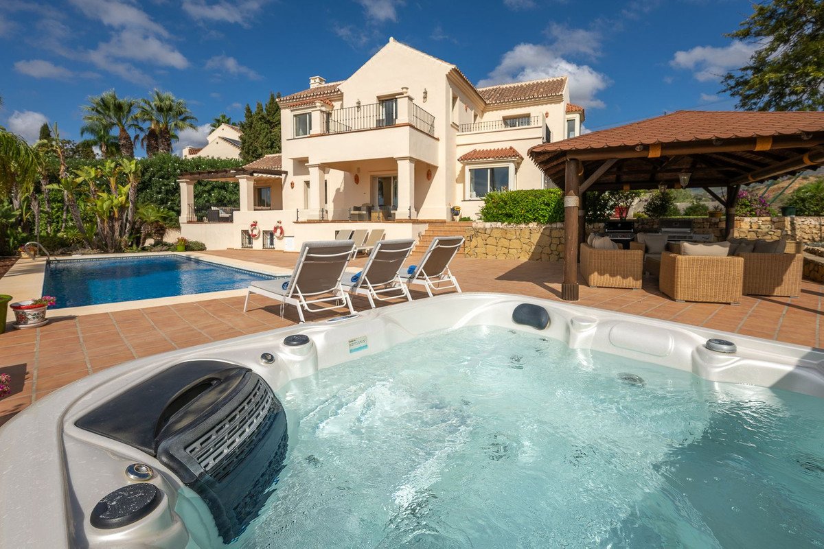 4 Bed Detached Villa in Mijas Golf