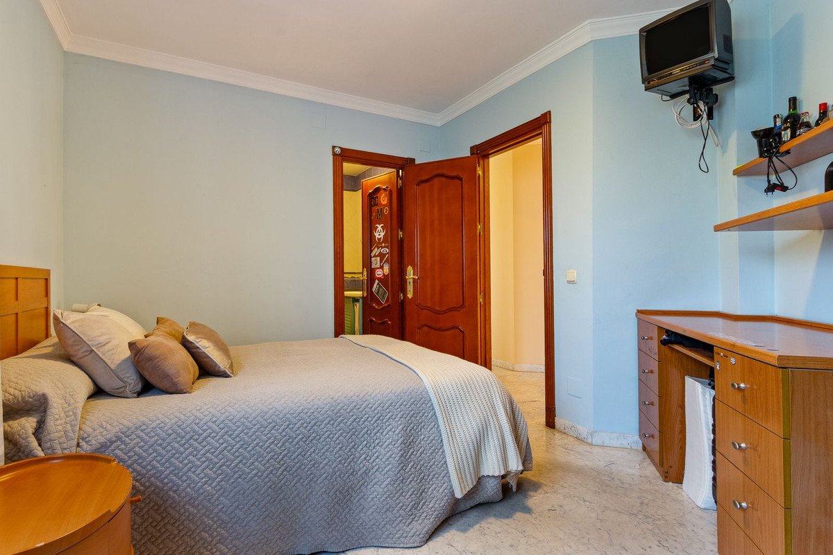 4 Bed Detached Villa in Torremolinos
