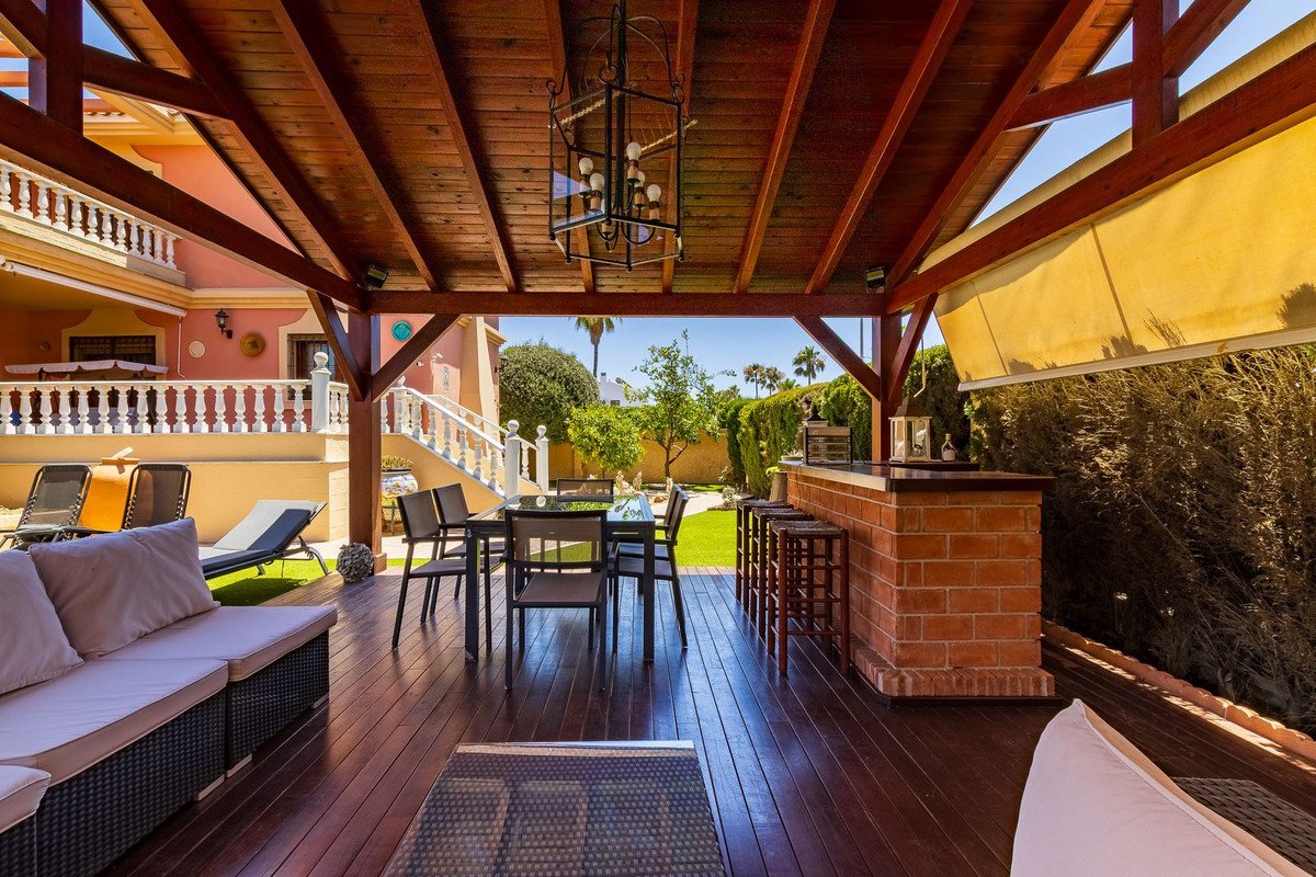 4 Bed Detached Villa in Torremolinos