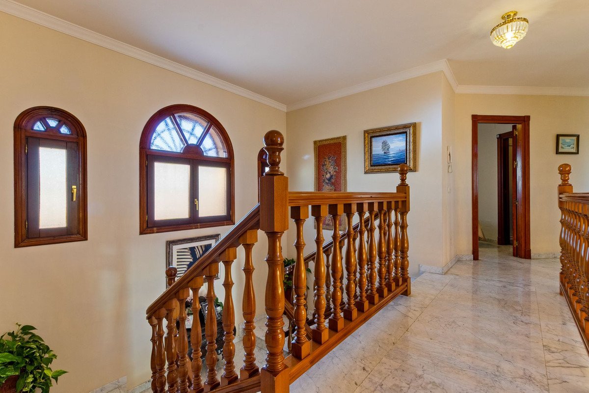 4 Bed Detached Villa in Torremolinos