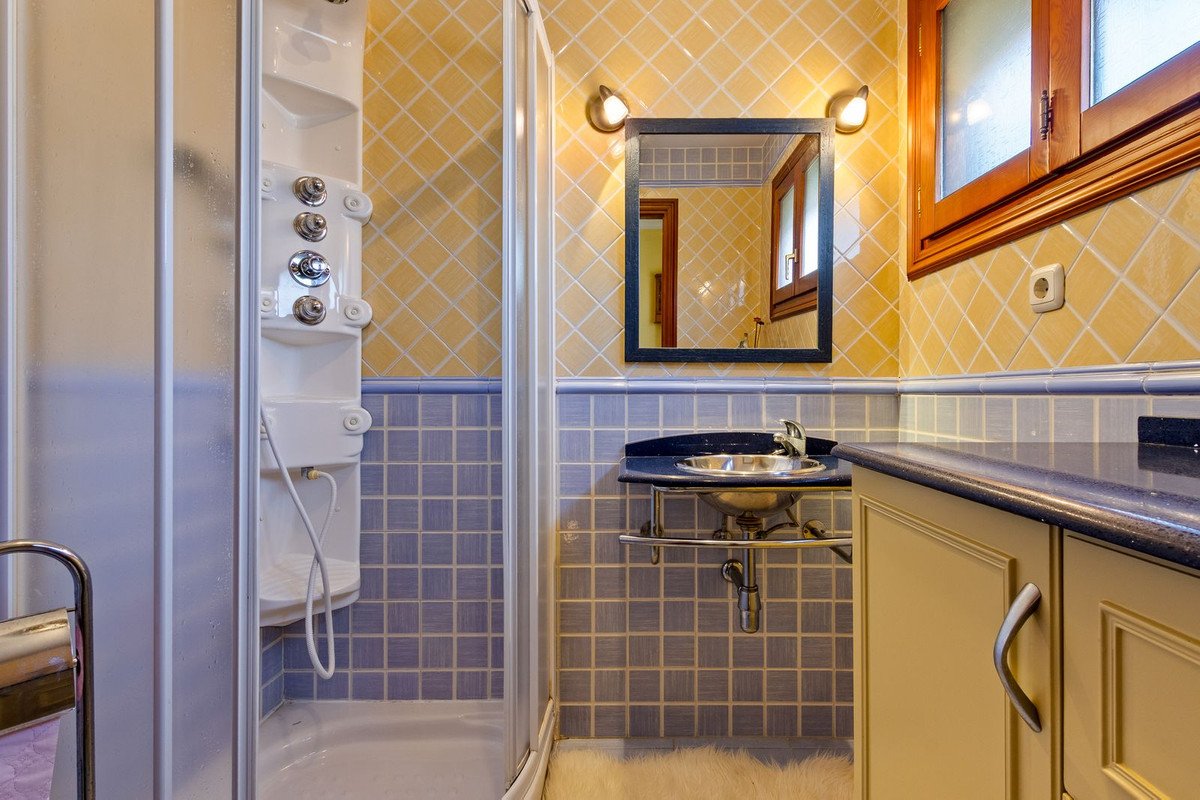 4 Bed Detached Villa in Torremolinos