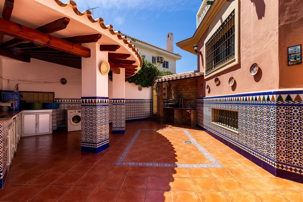 4 Bed Detached Villa in Torremolinos