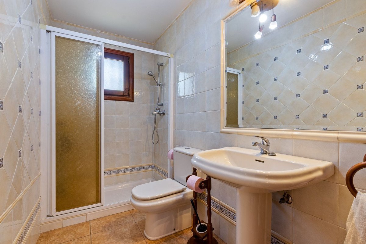 4 Bed Detached Villa in Torremolinos