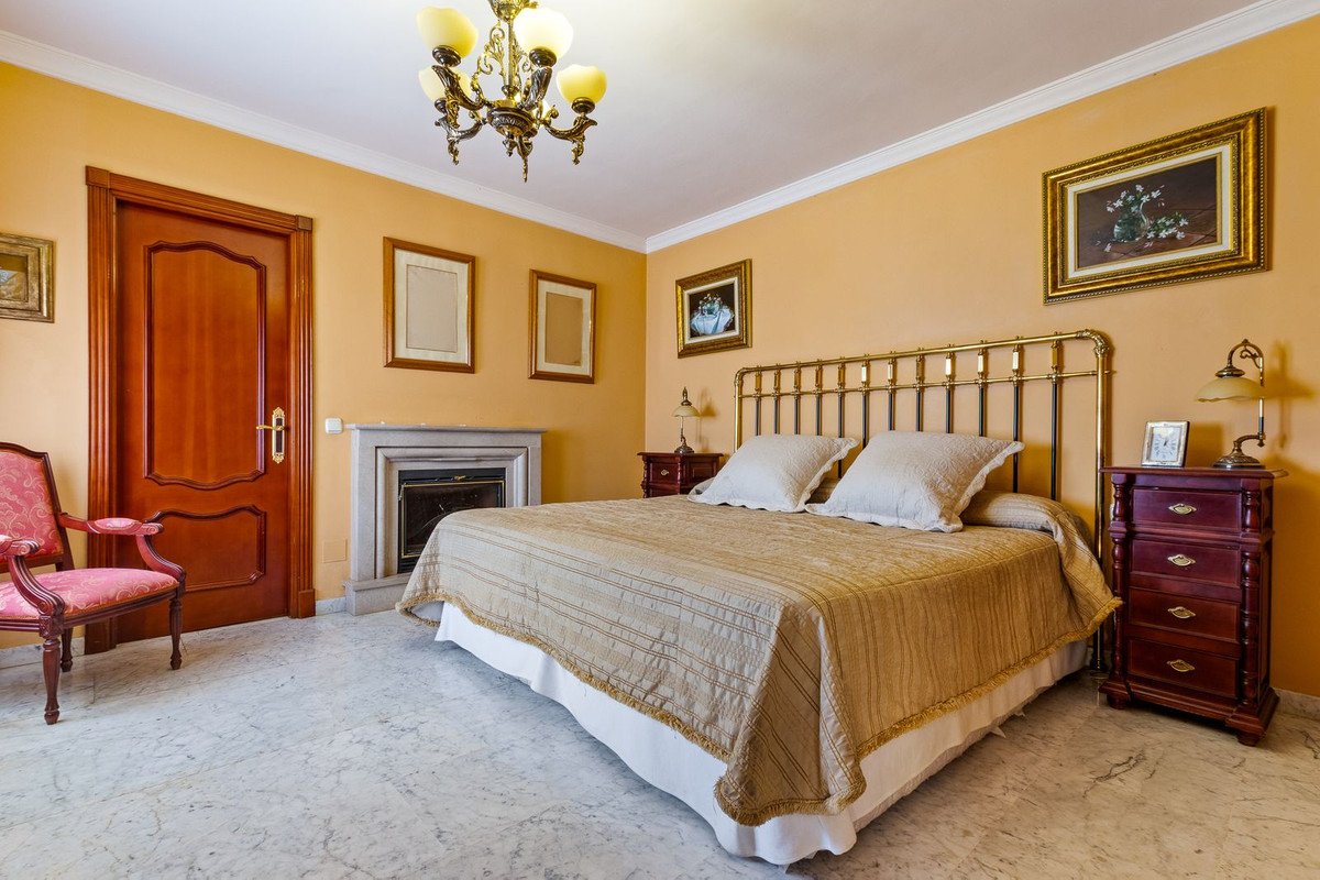 4 Bed Detached Villa in Torremolinos