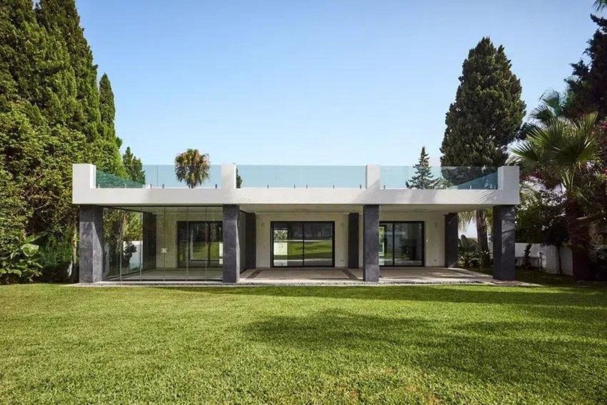 5 Bed Detached Villa in Nagüeles