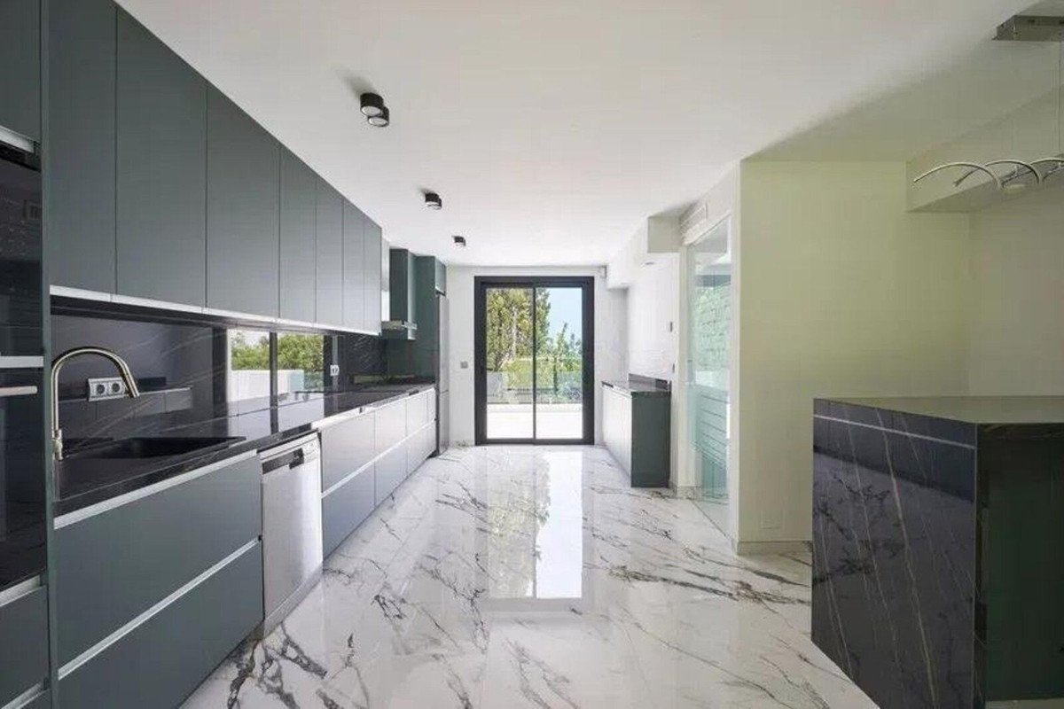 5 Bed Detached Villa in Nagüeles