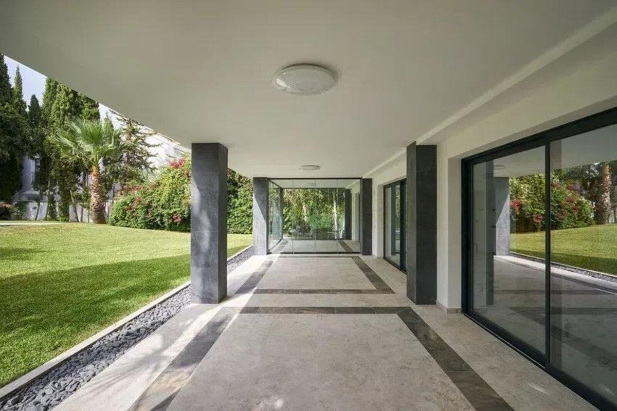 5 Bed Detached Villa in Nagüeles