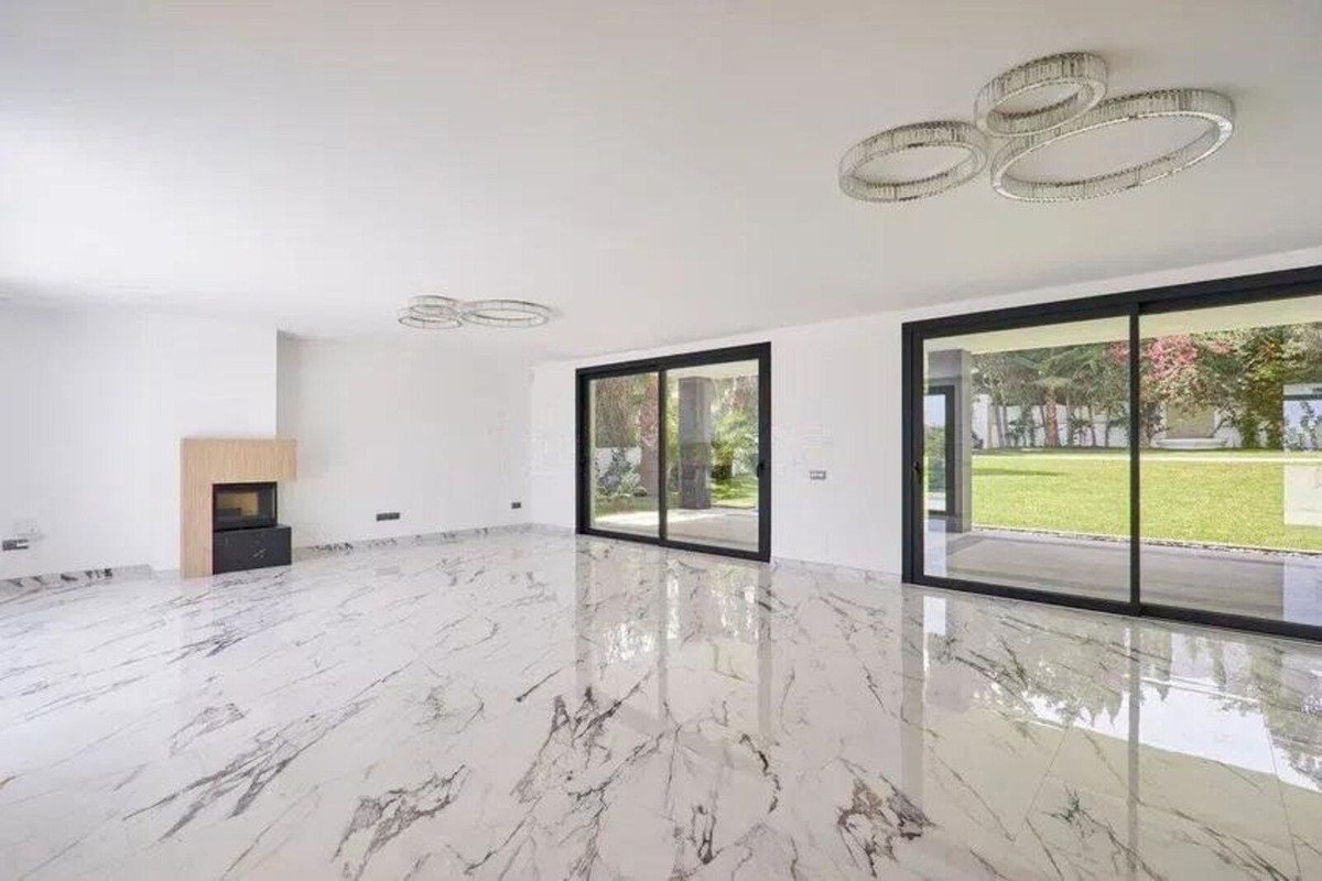 5 Bed Detached Villa in Nagüeles