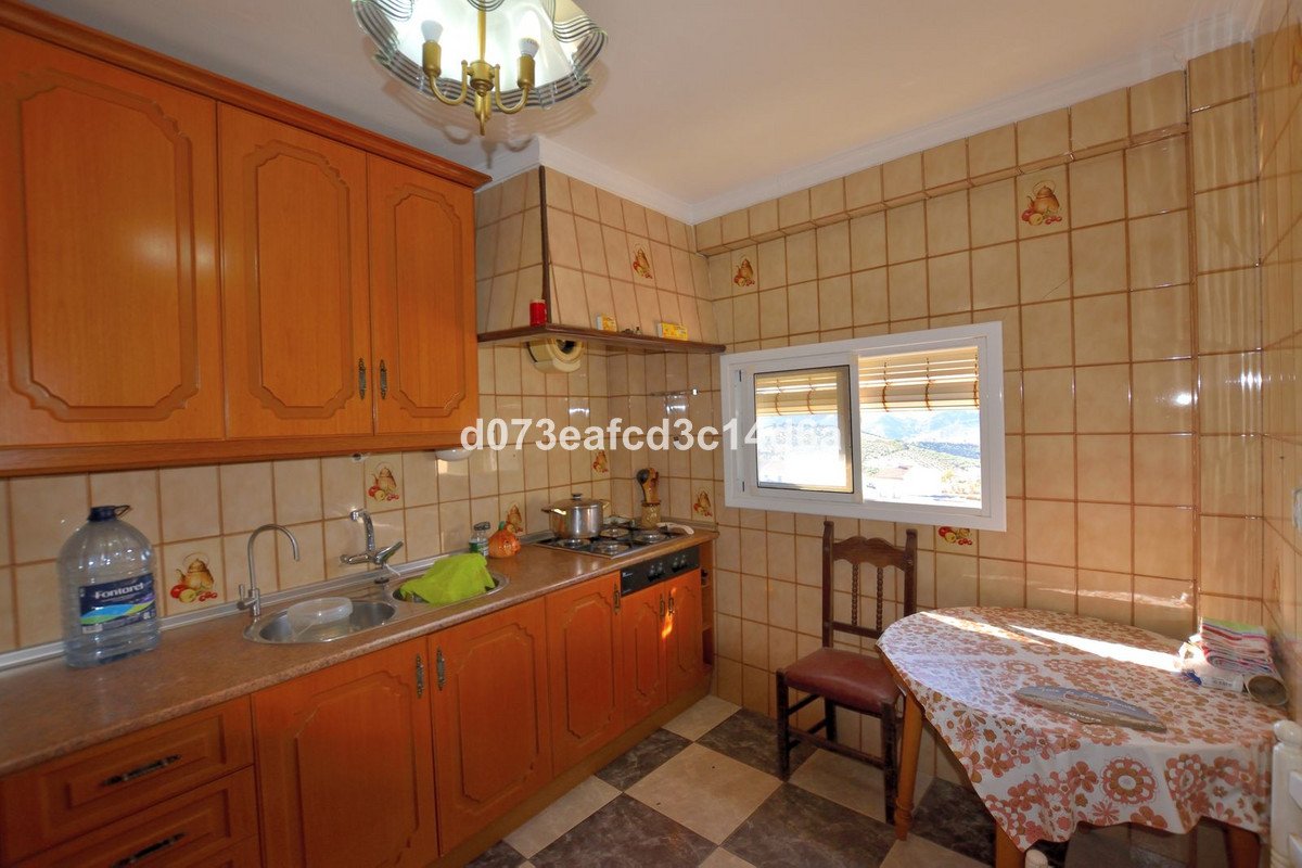 6 Bed Townhouse in Olvera