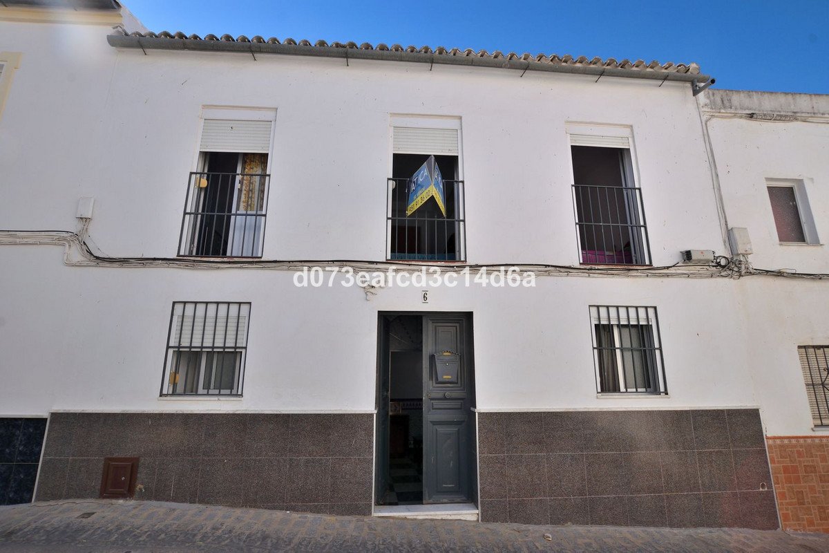 6 Bed Townhouse in Olvera