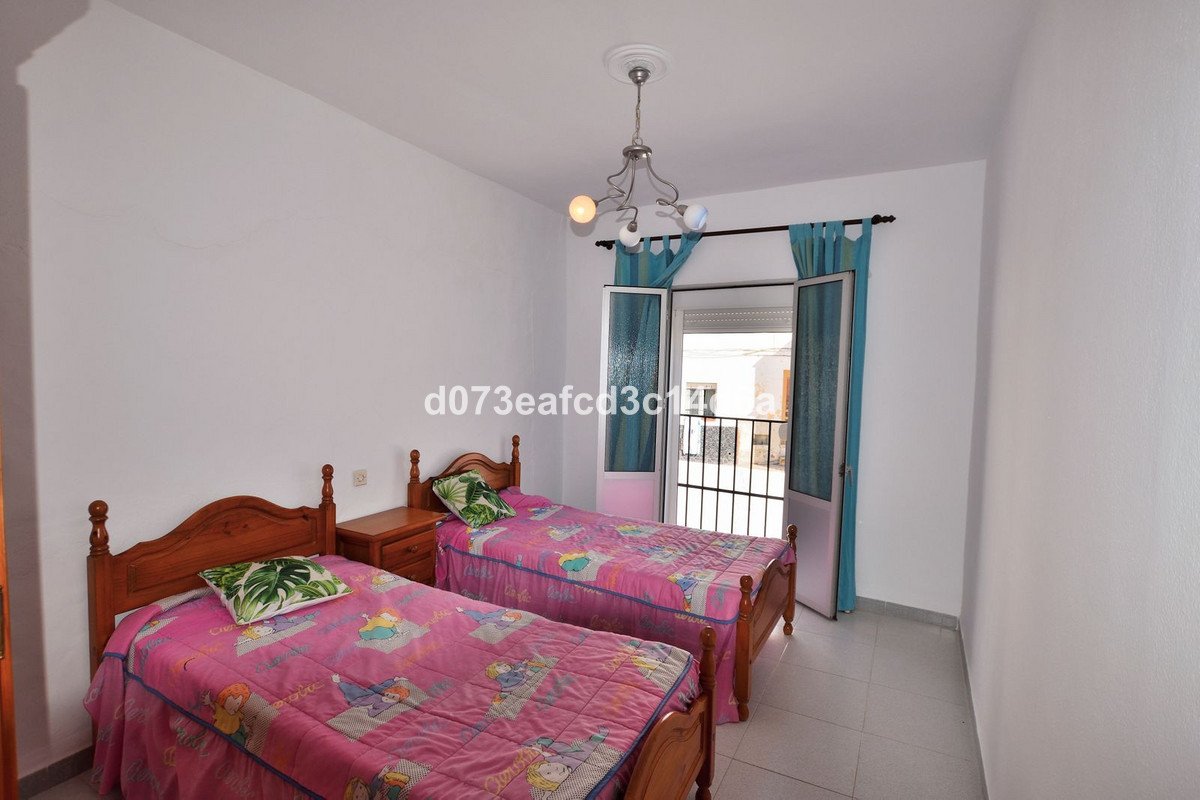 6 Bed Townhouse in Olvera