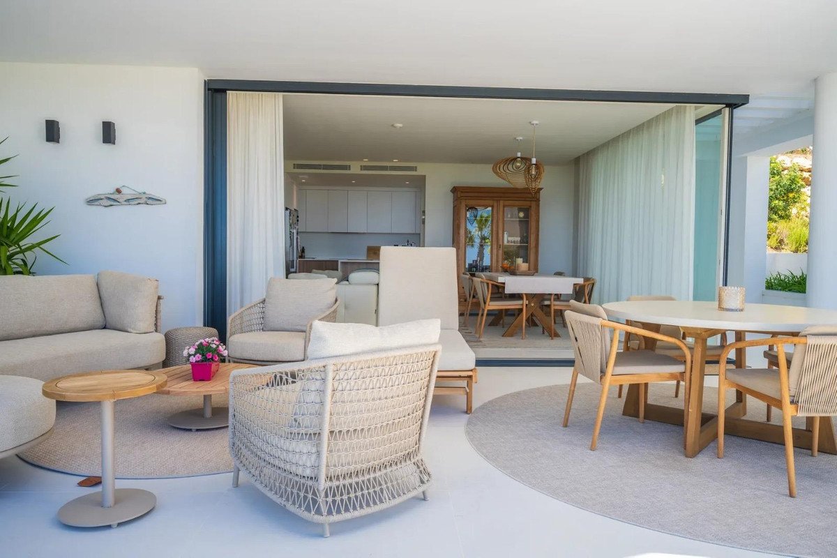 3 Bed Ground Floor Apartment in Las Brisas