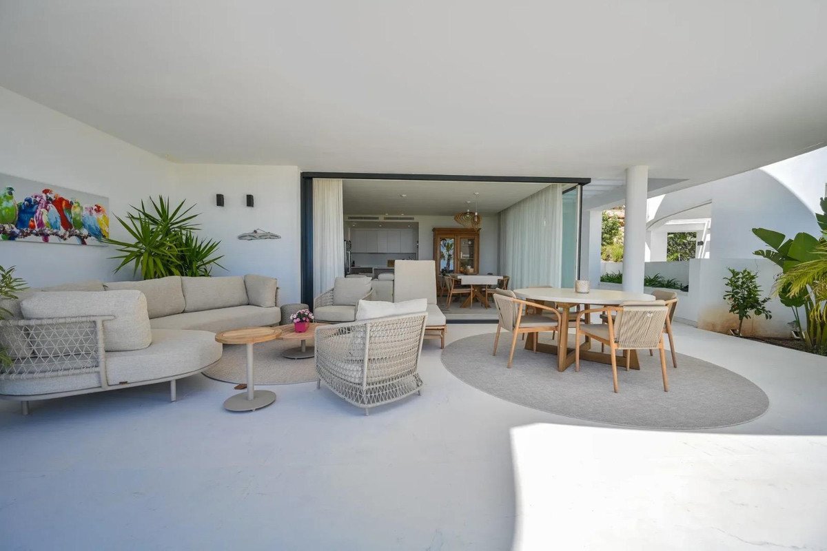 3 Bed Ground Floor Apartment in Las Brisas