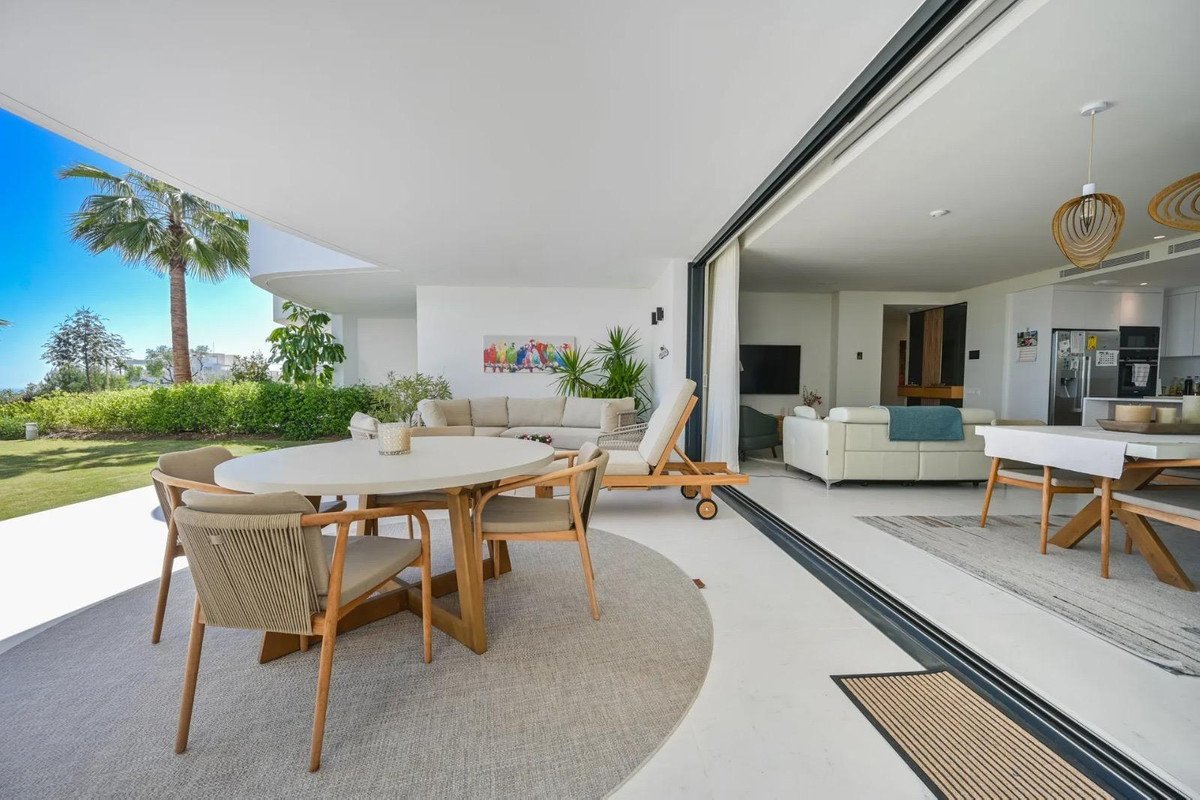 3 Bed Ground Floor Apartment in Las Brisas