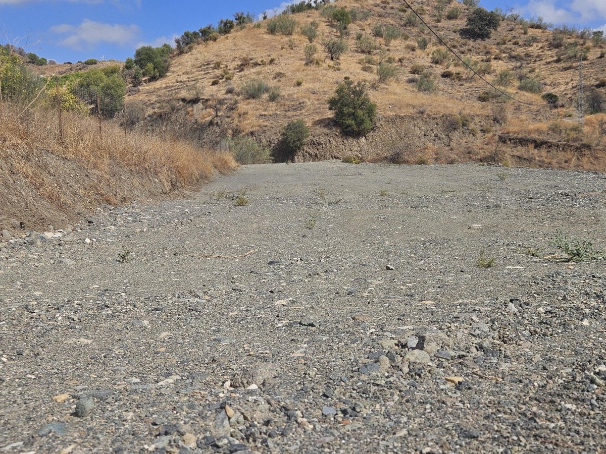 Land in Casarabonela