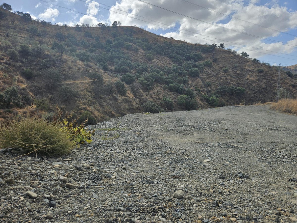 Land in Casarabonela