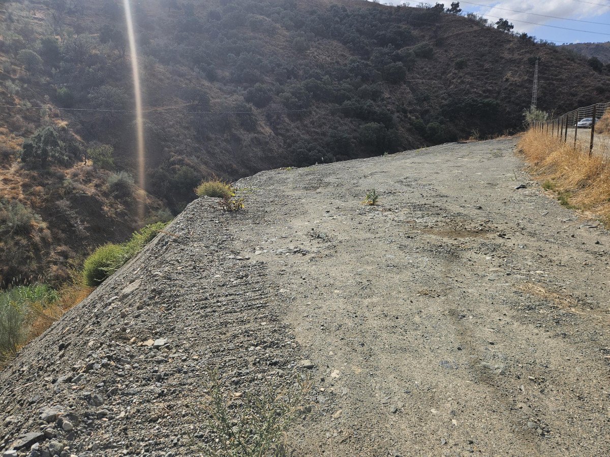 Land in Casarabonela