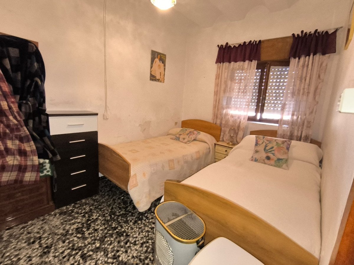 5 Bed Townhouse in Pinoso