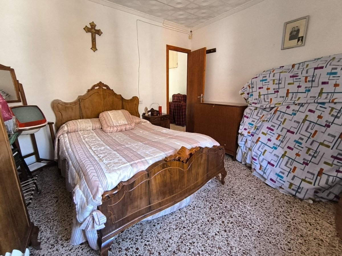 5 Bed Townhouse in Pinoso