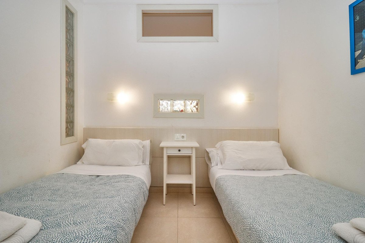 1 Bed Middle Floor Apartment in Fuengirola