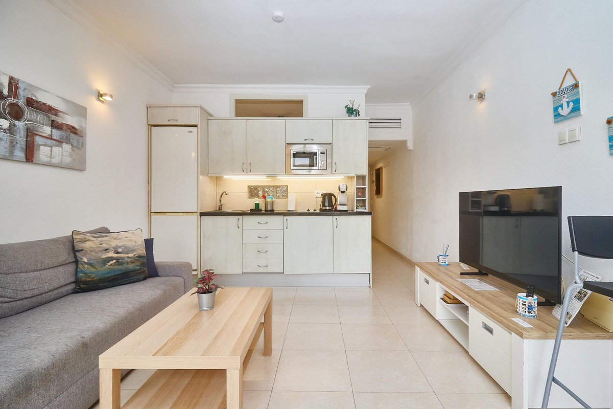 1 Bed Middle Floor Apartment in Fuengirola