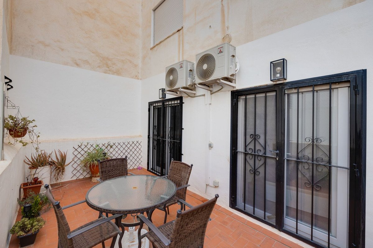 3 Bed Middle Floor Apartment in Torrevieja