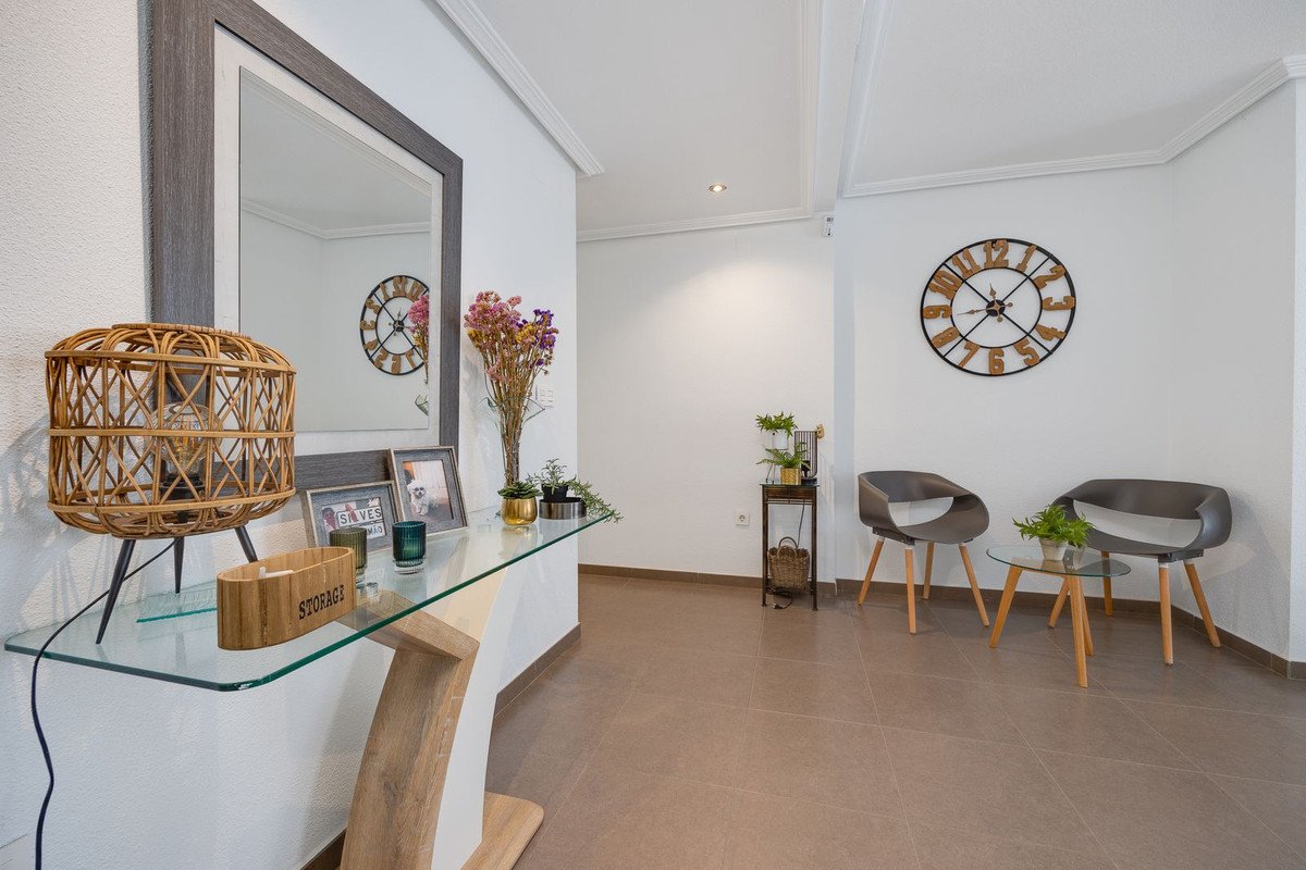 3 Bed Middle Floor Apartment in Torrevieja