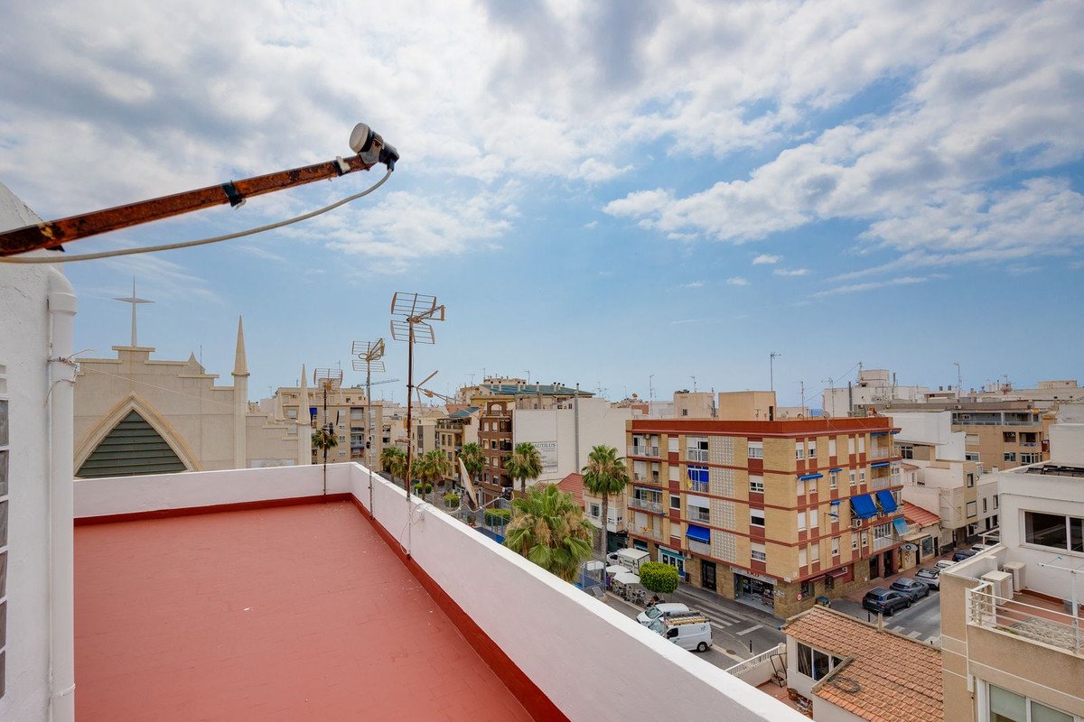 3 Bed Middle Floor Apartment in Torrevieja